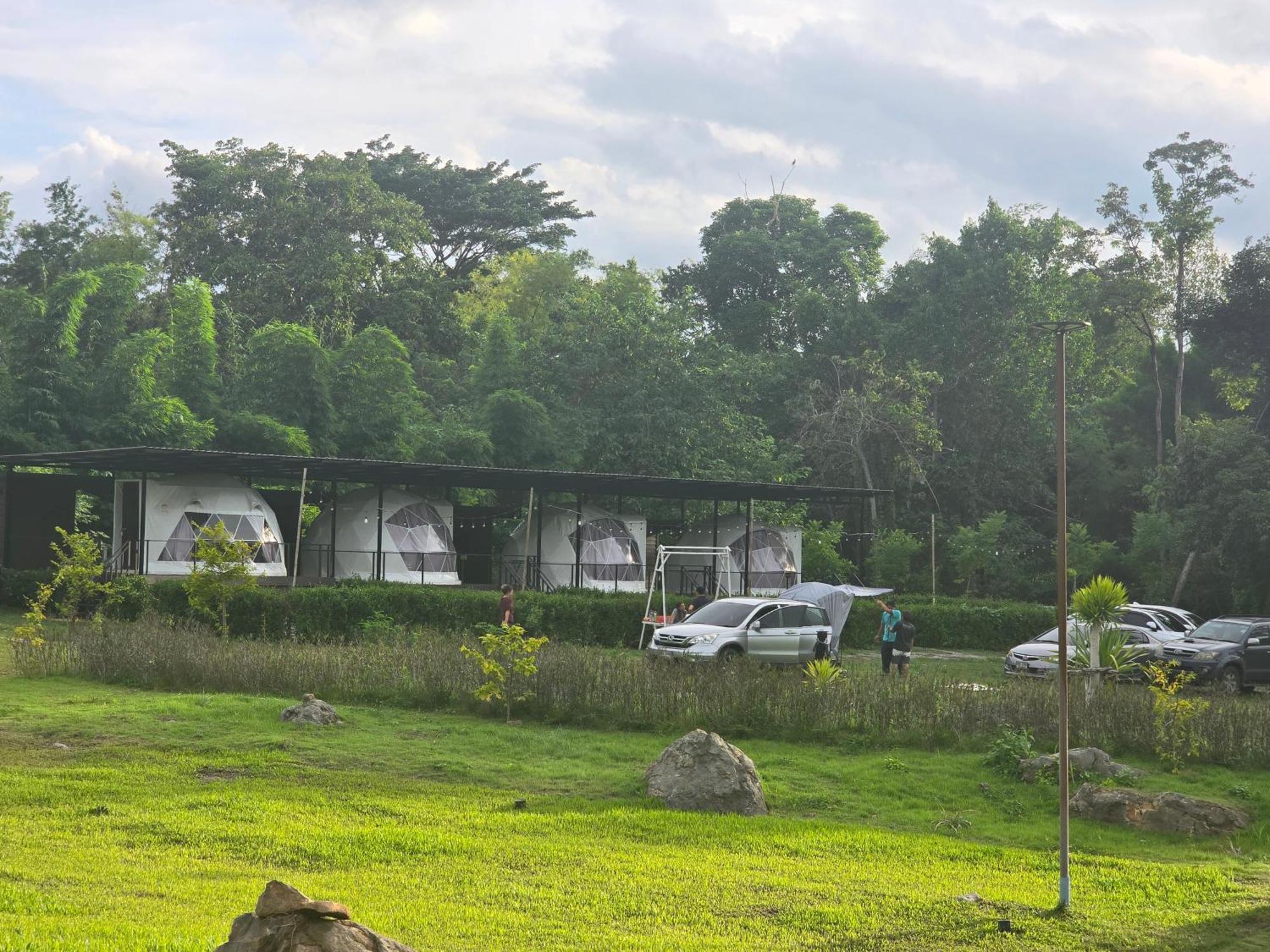 Glamping River Hill Khaoyai
